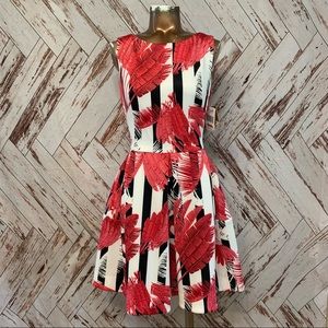 TAYLOR 🌸Fit and flare colorful dress size 6